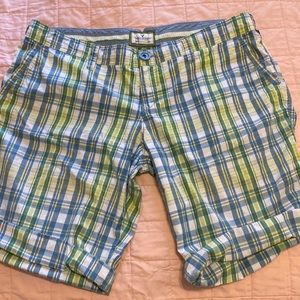 American Eagle Low Rise Y2K Plaid Bermuda Shorts size 14, excellent condition!
